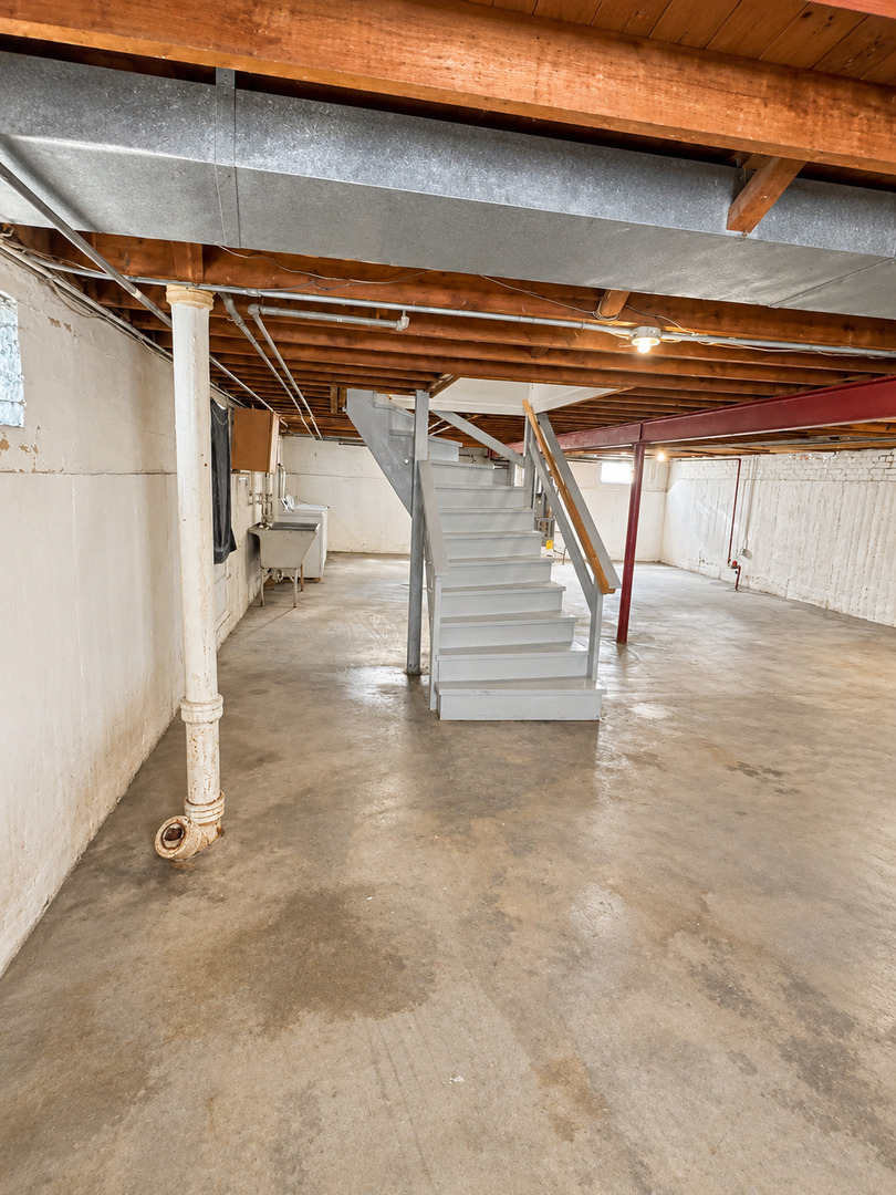 12127 Artesian Avenue Property Photo 17