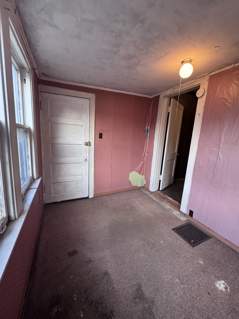 4934 W Iowa Street Property Photo 12