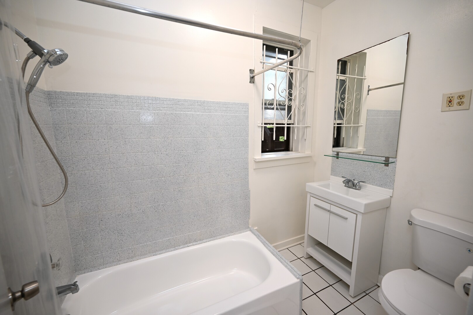 959 E 61st Street 2 Property Photo 14