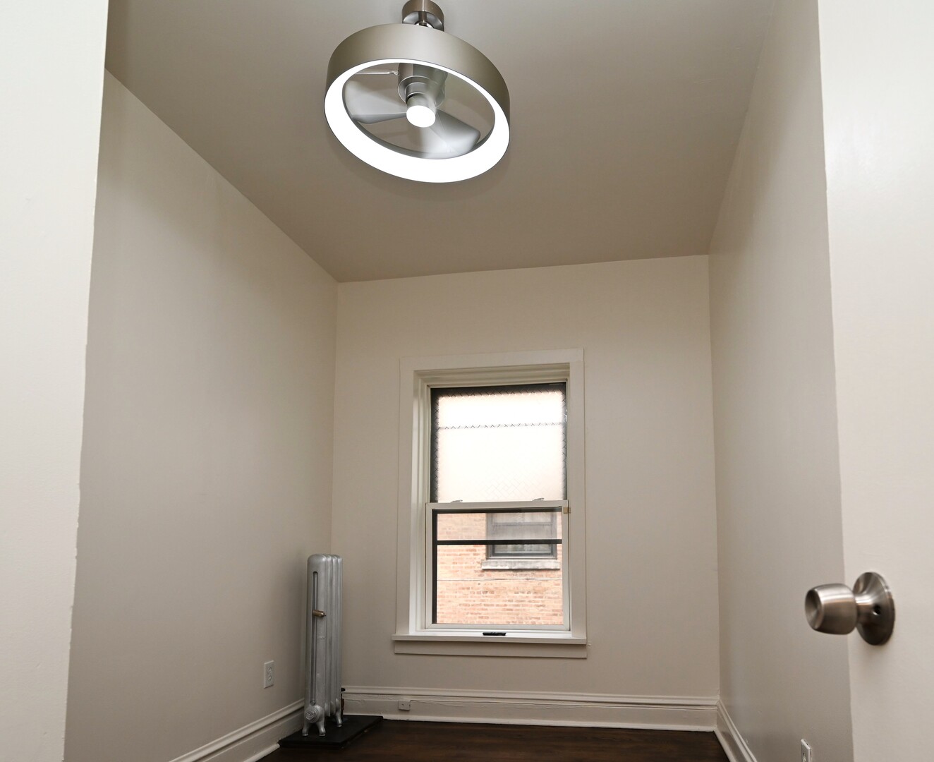 959 E 61st Street 2 Property Photo 17