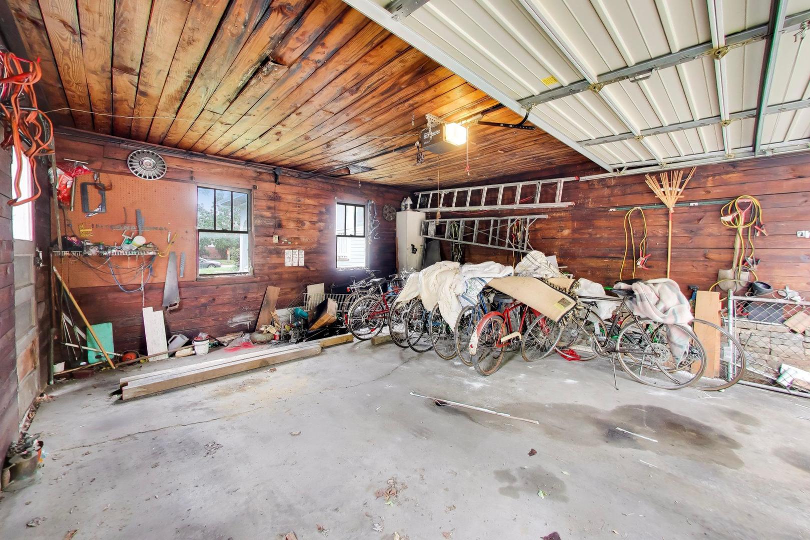 3720 N Springfield Avenue Property Photo 25