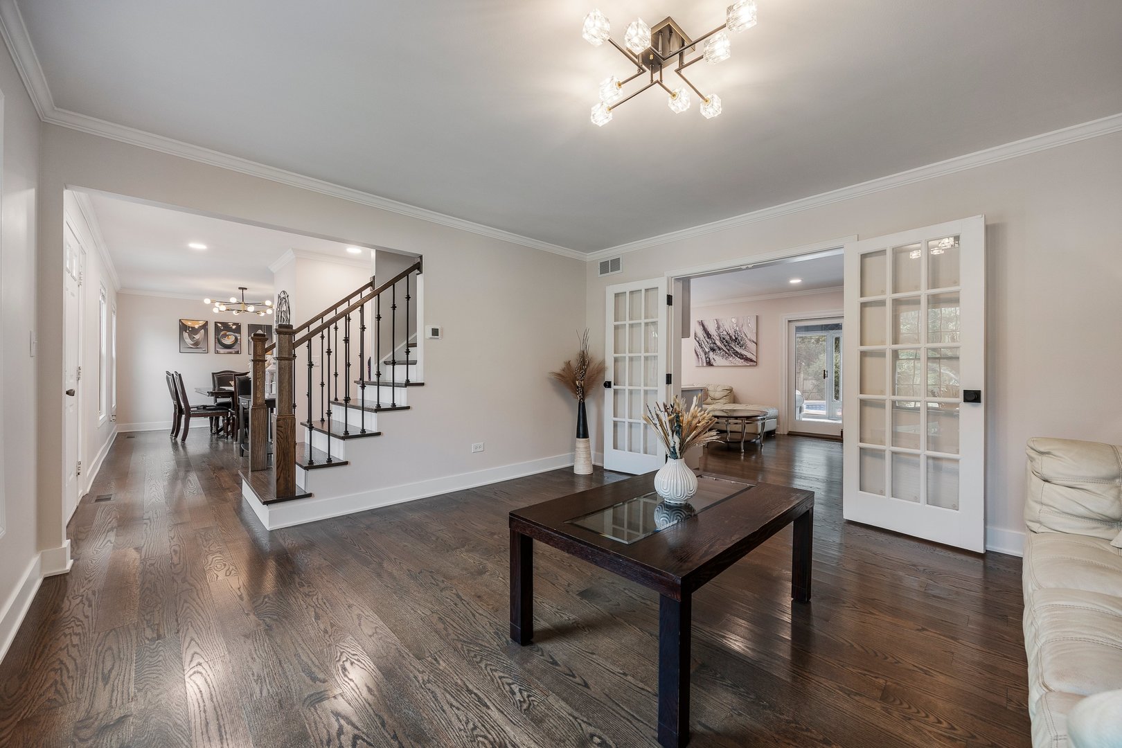 718 Raintree Drive Property Photo 8