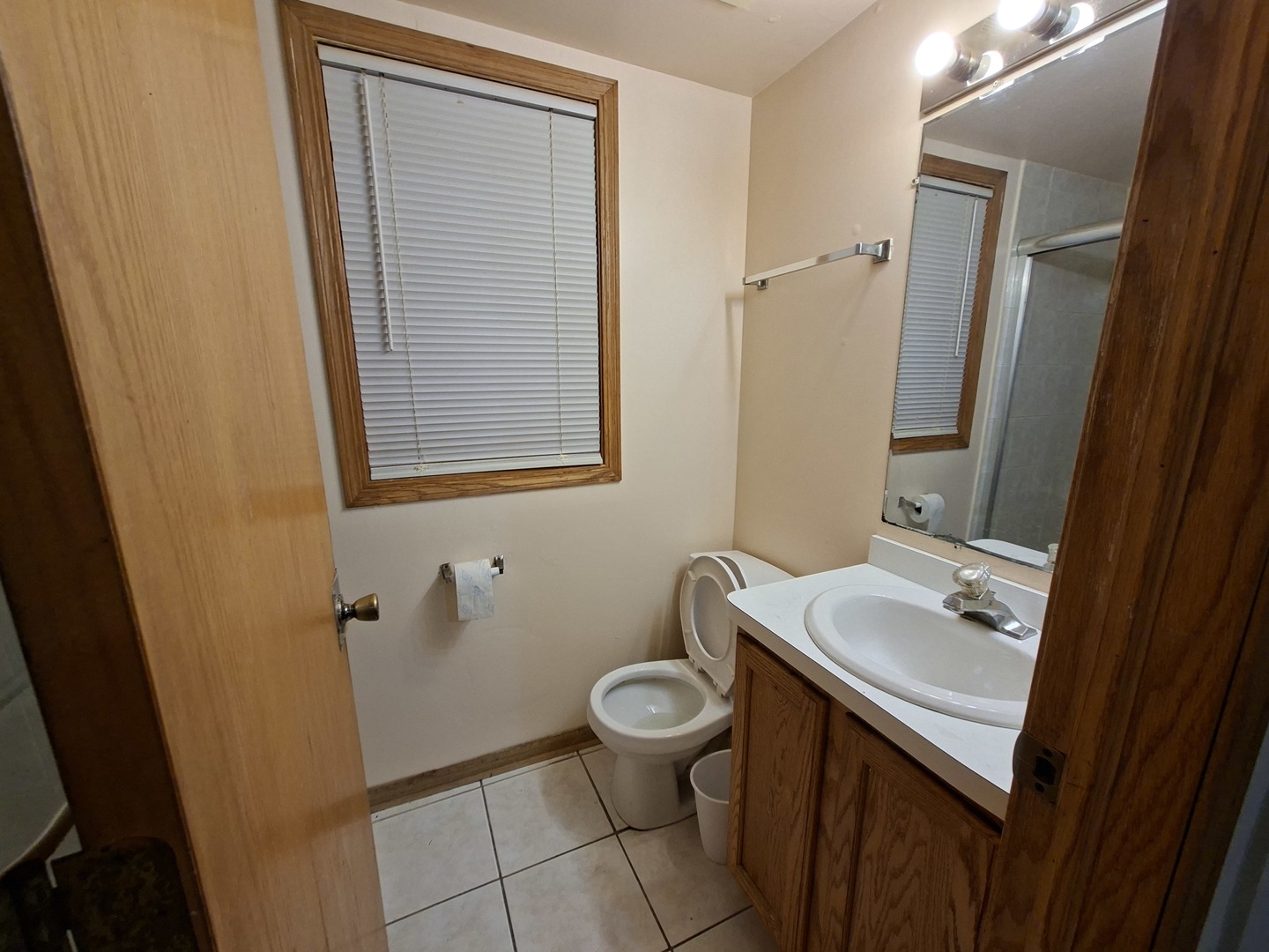 2449 W Lexington Street Property Photo 6