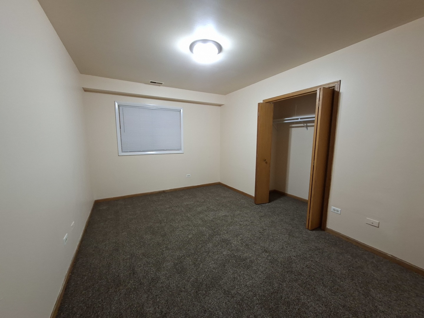 2449 W Lexington Street Property Photo 8