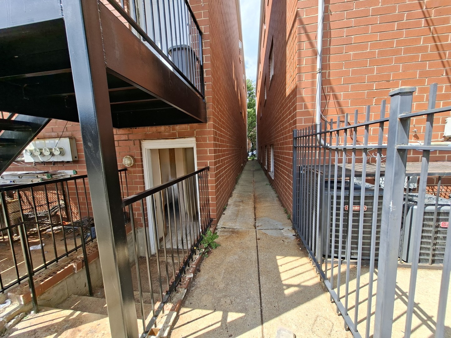 2449 W Lexington Street Property Photo 14