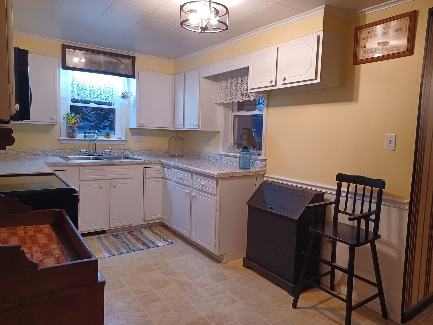 304 South Powell Street Property Photo 5