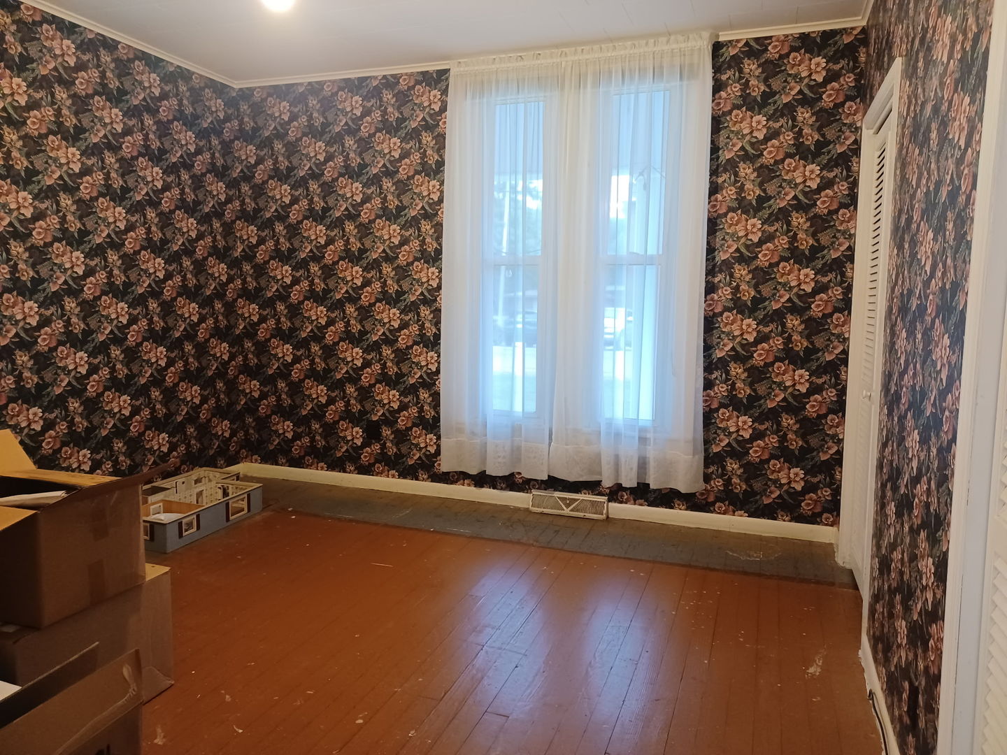 304 South Powell Street Property Photo 8