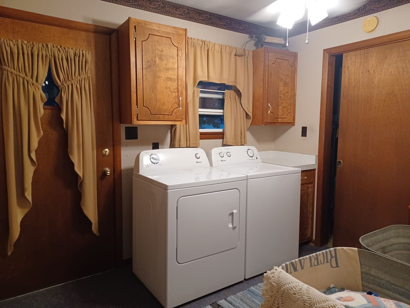 304 South Powell Street Property Photo 14