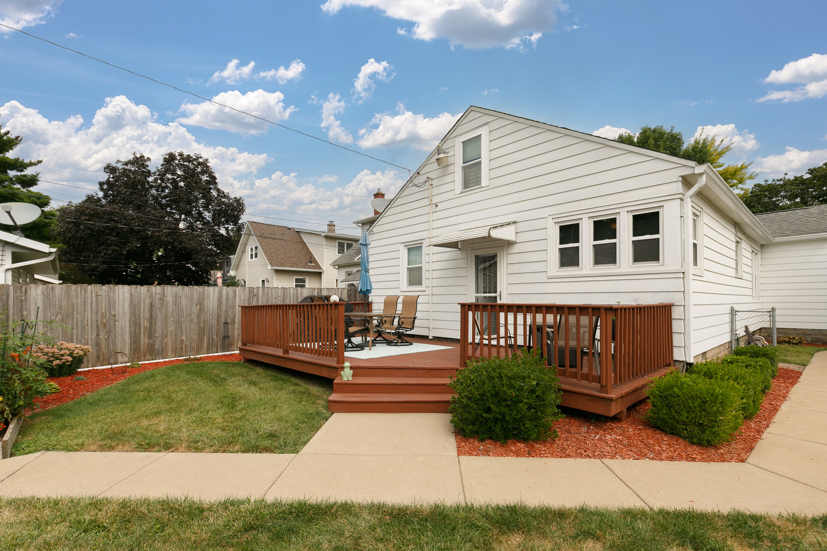 2349 30th Street Property Photo 2