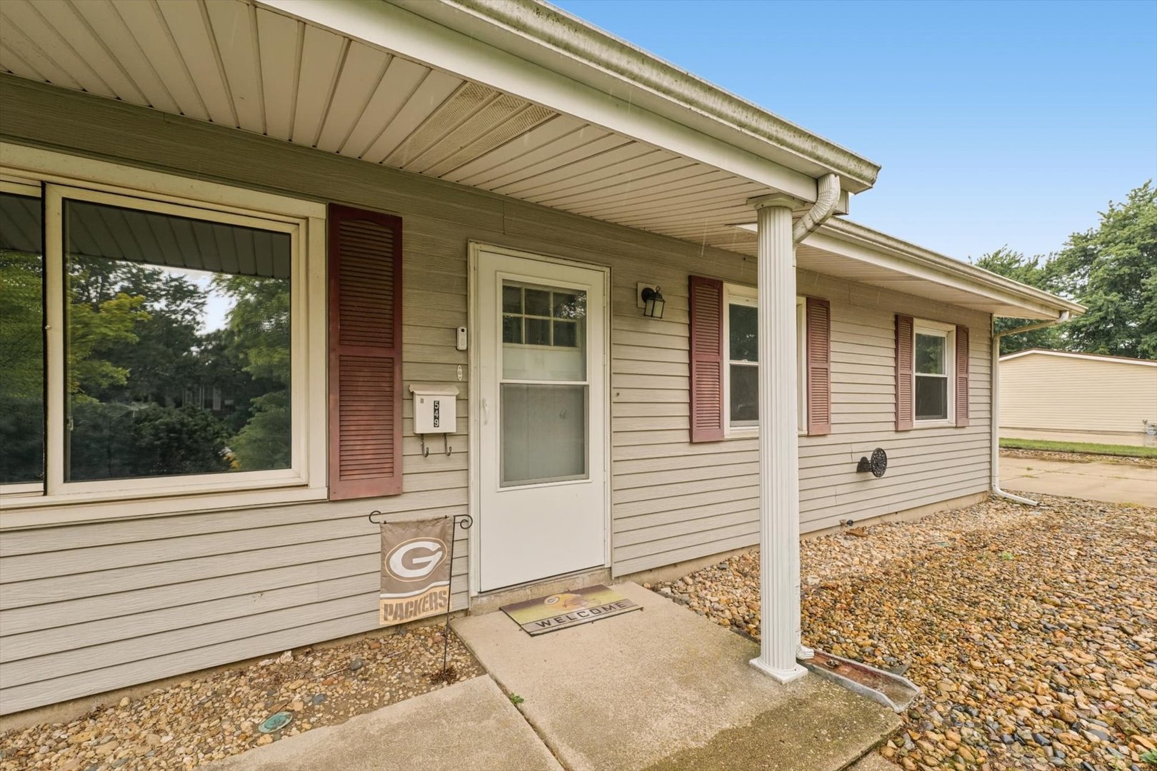 549 S Hinkley Street Property Photo 4