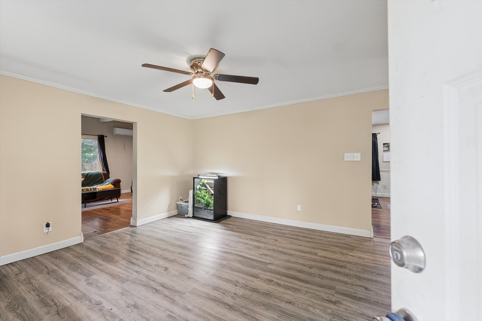 549 S Hinkley Street Property Photo 5