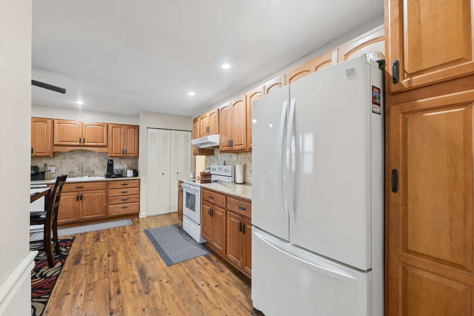 549 S Hinkley Street Property Photo 13