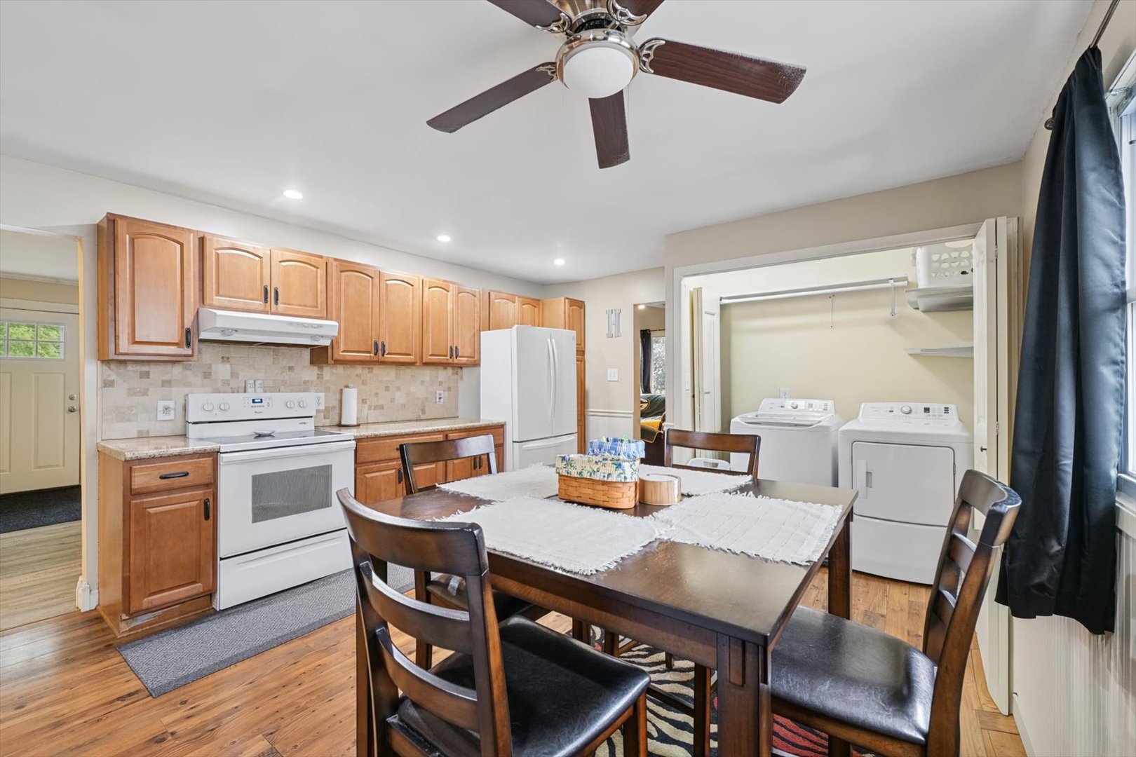 549 S Hinkley Street Property Photo 17
