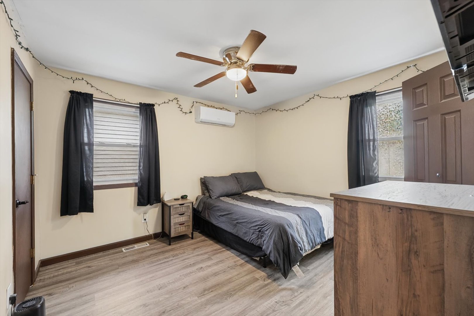 549 S Hinkley Street Property Photo 21