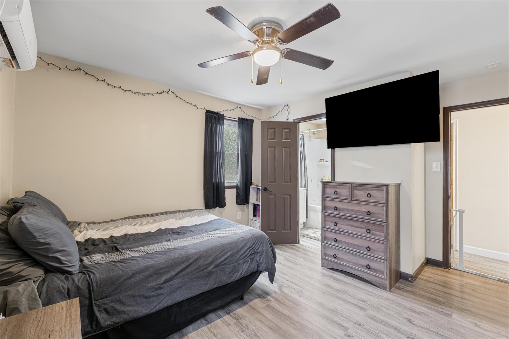549 S Hinkley Street Property Photo 22