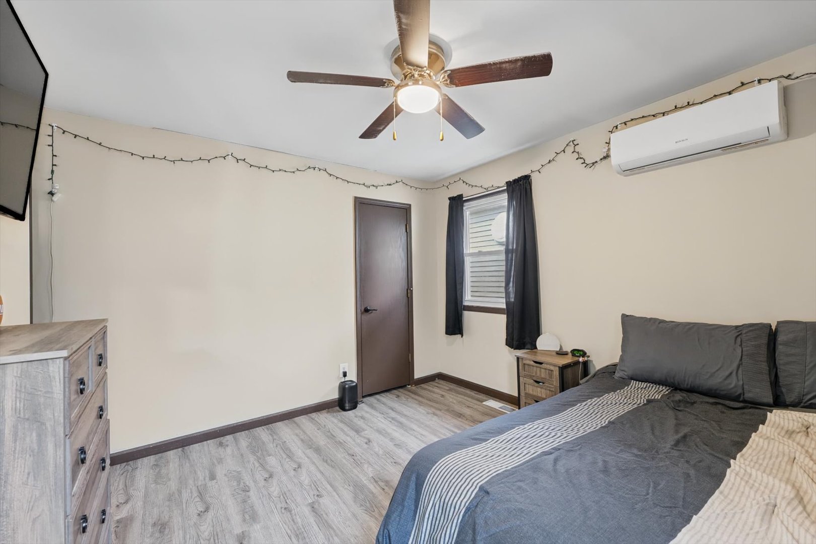549 S Hinkley Street Property Photo 23