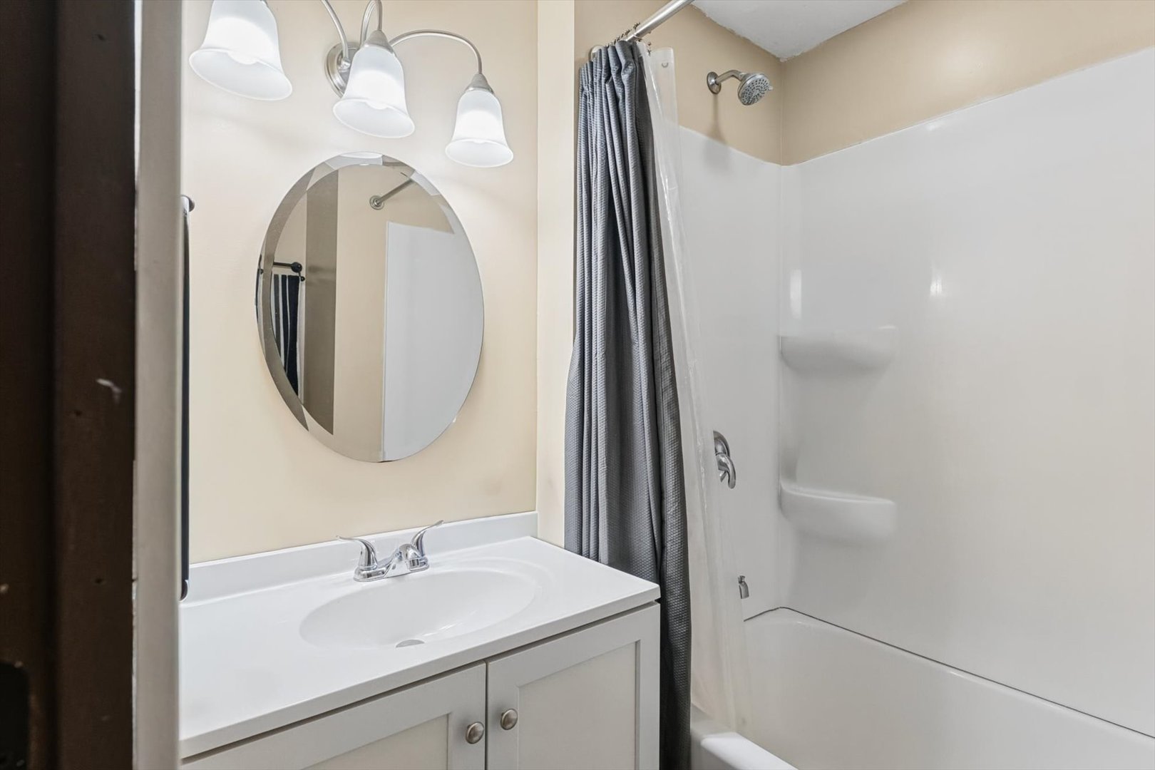 549 S Hinkley Street Property Photo 24