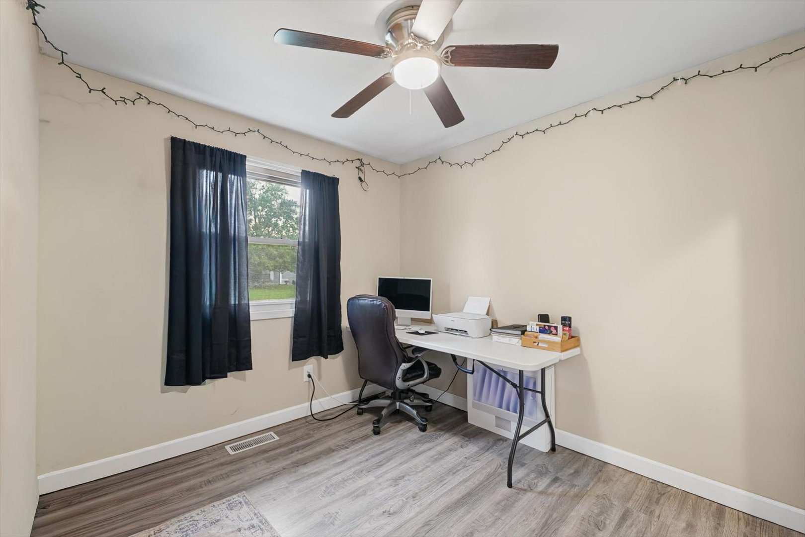 549 S Hinkley Street Property Photo 28
