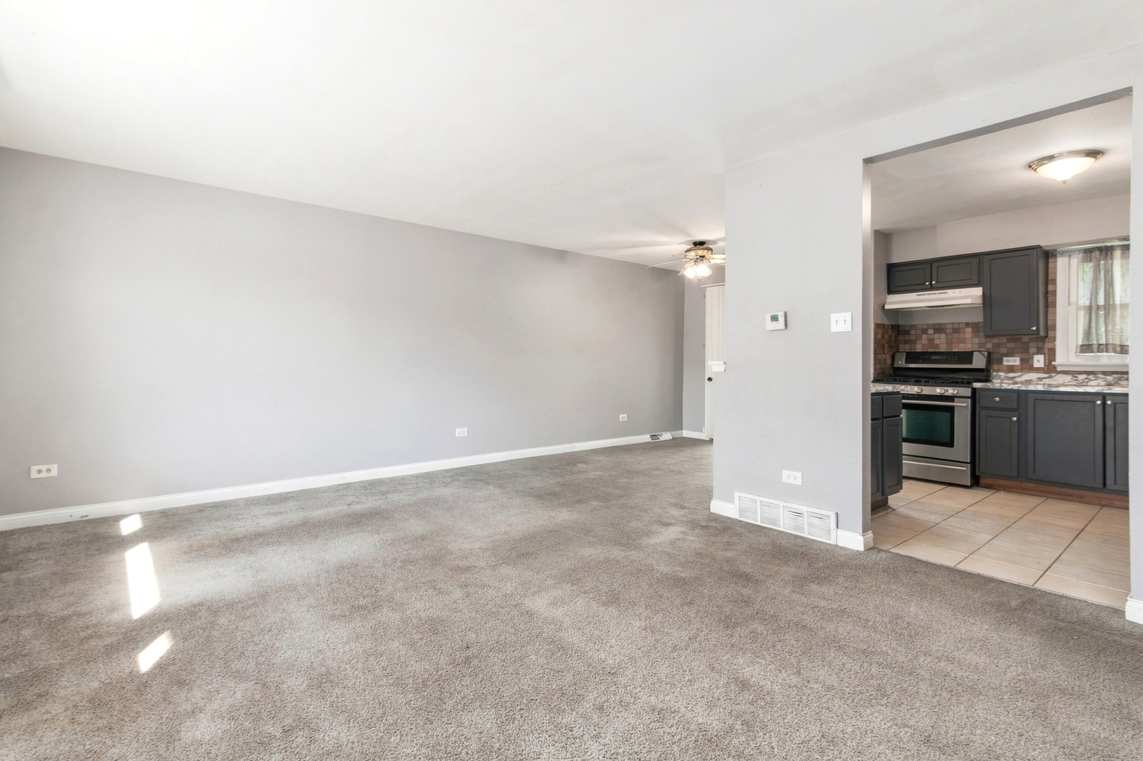 6606 102nd Place Property Photo 4