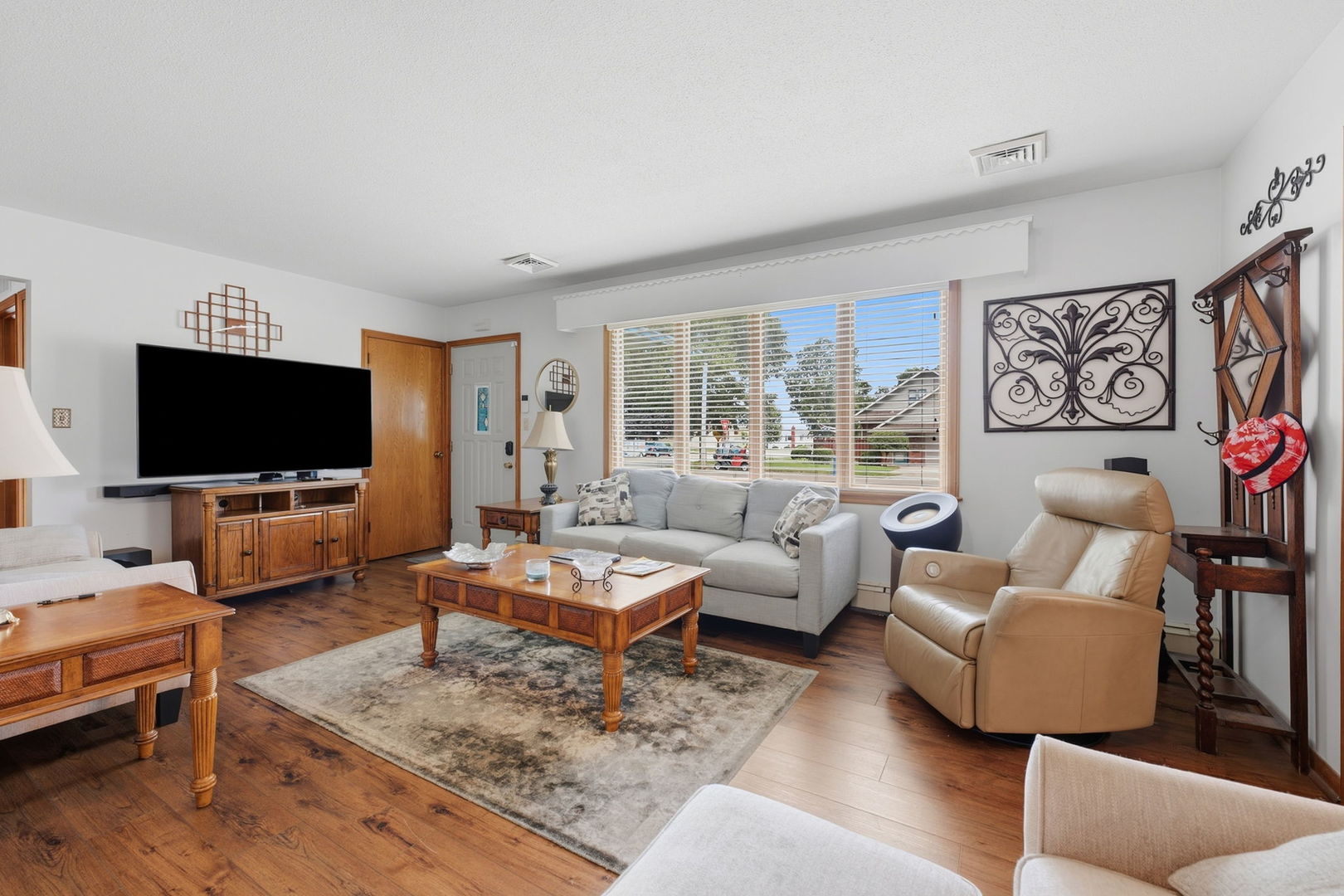 1121 3rd Avenue Property Photo 6