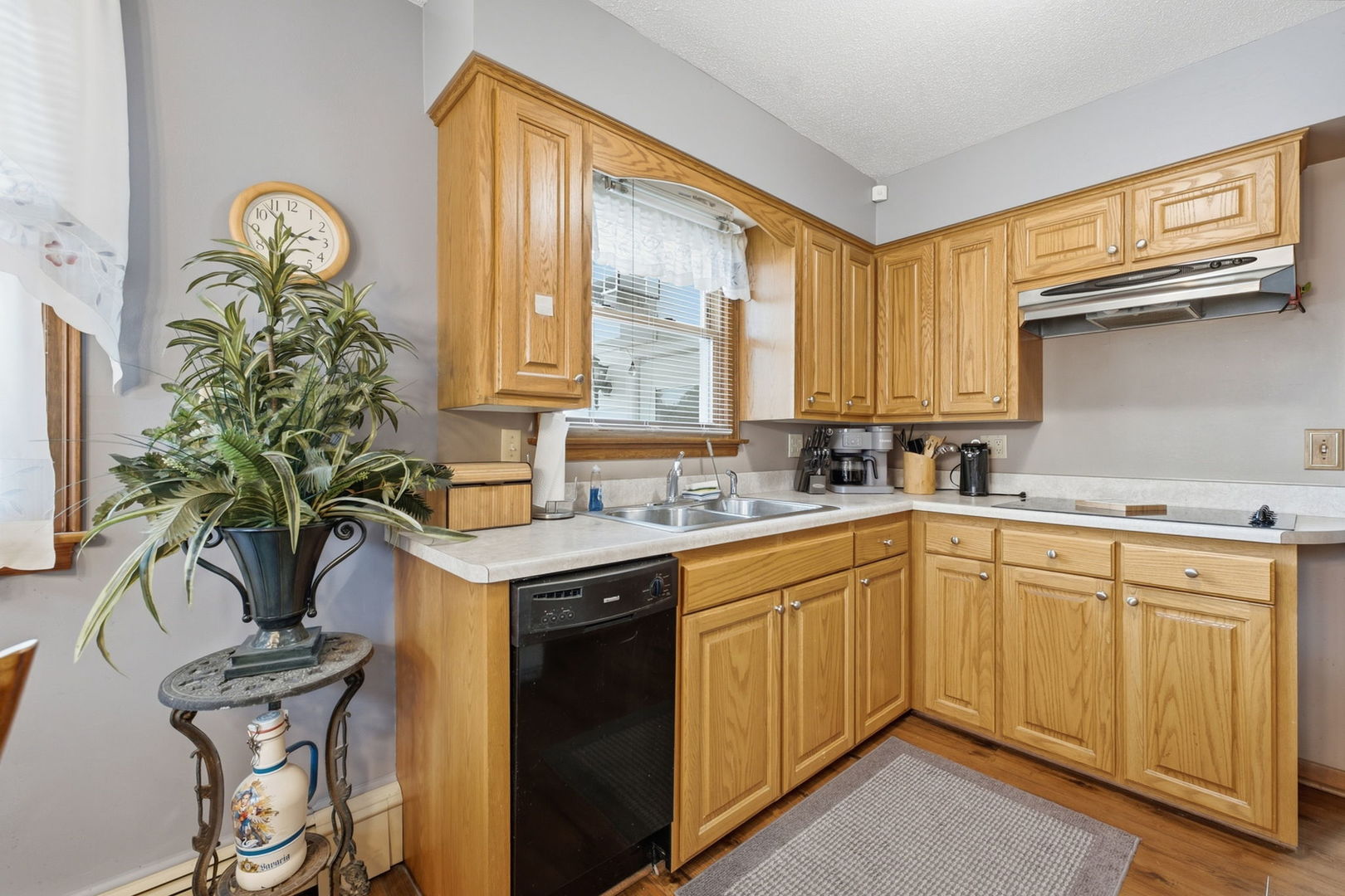 1121 3rd Avenue Property Photo 7