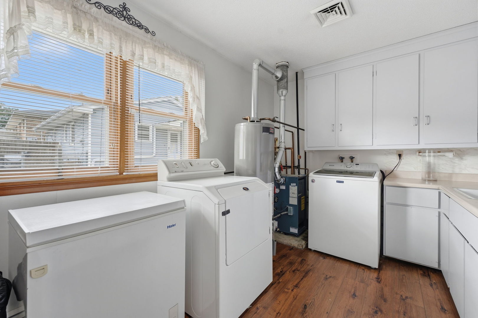 1121 3rd Avenue Property Photo 20