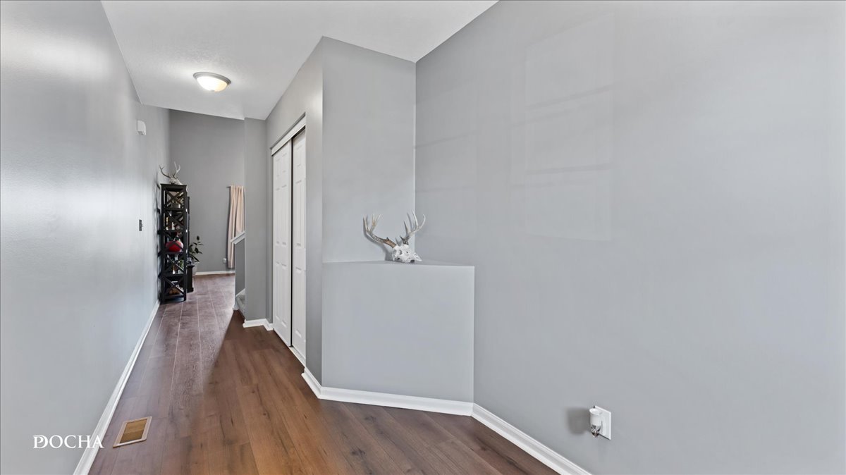 1147 Alexandria Drive Property Photo 2