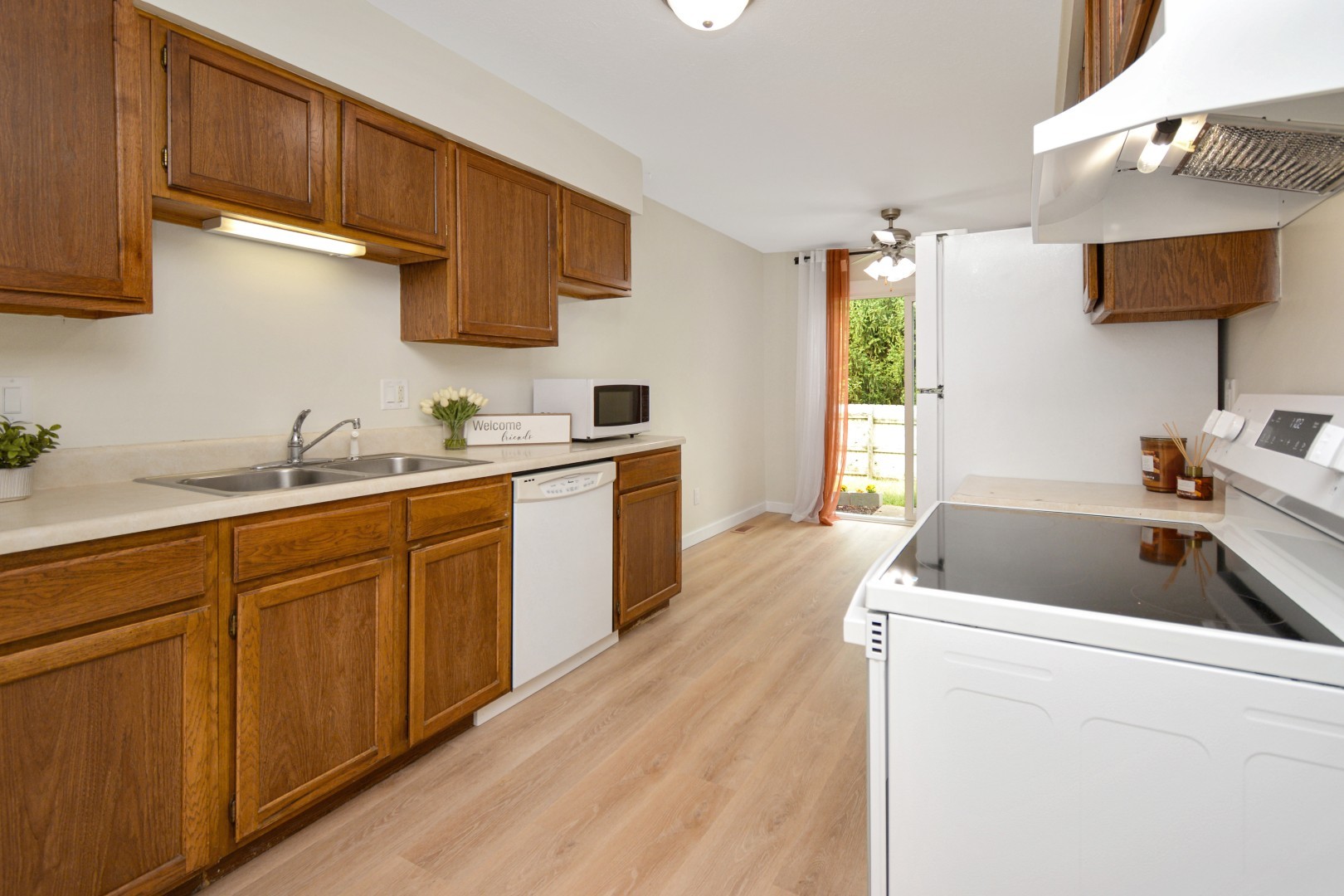 1560 Hunt Drive D Property Photo 11