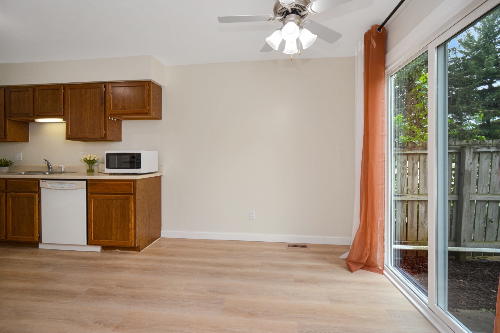 1560 Hunt Drive D Property Photo 16