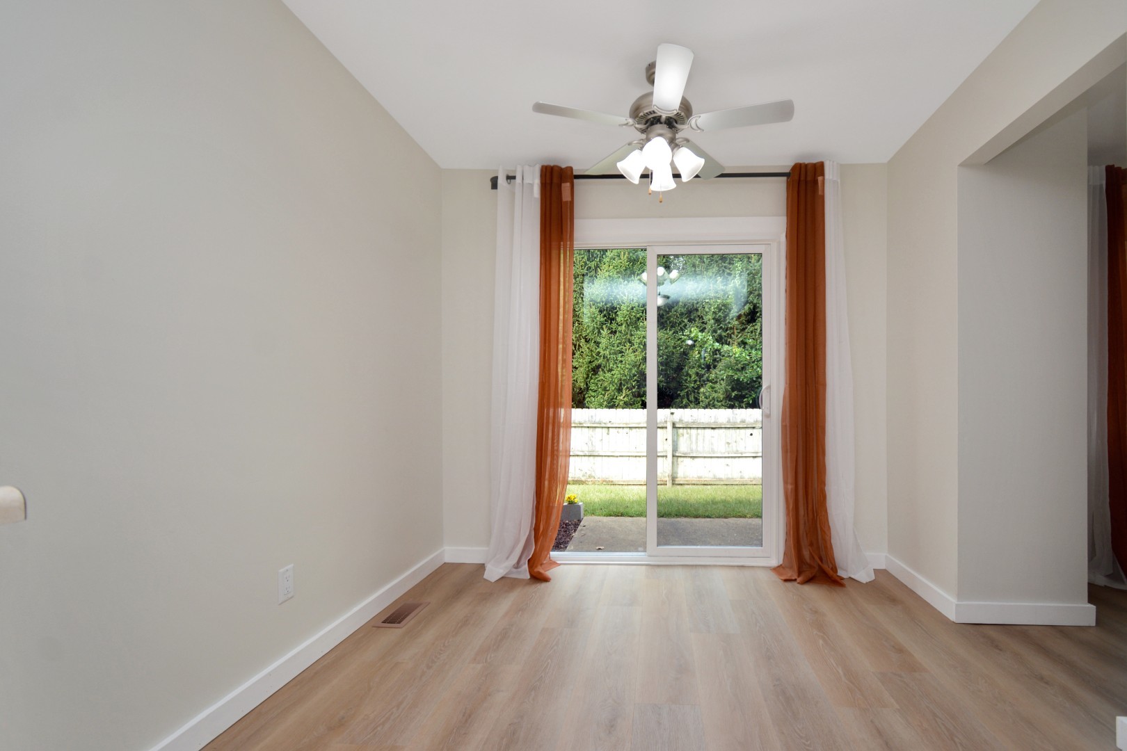 1560 Hunt Drive D Property Photo 17