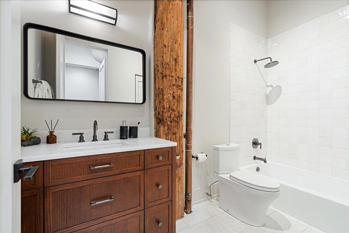 368 W Huron Street 4s Property Photo 31