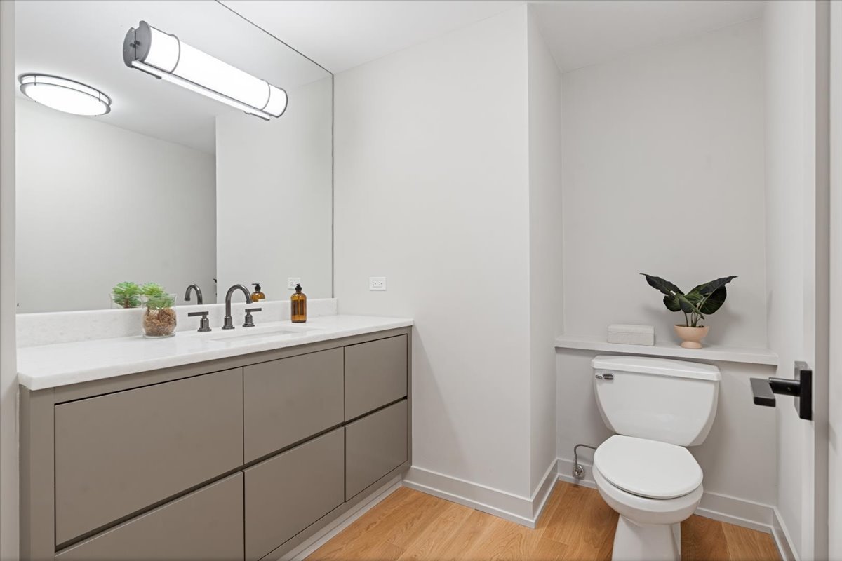 368 W Huron Street 4s Property Photo 34