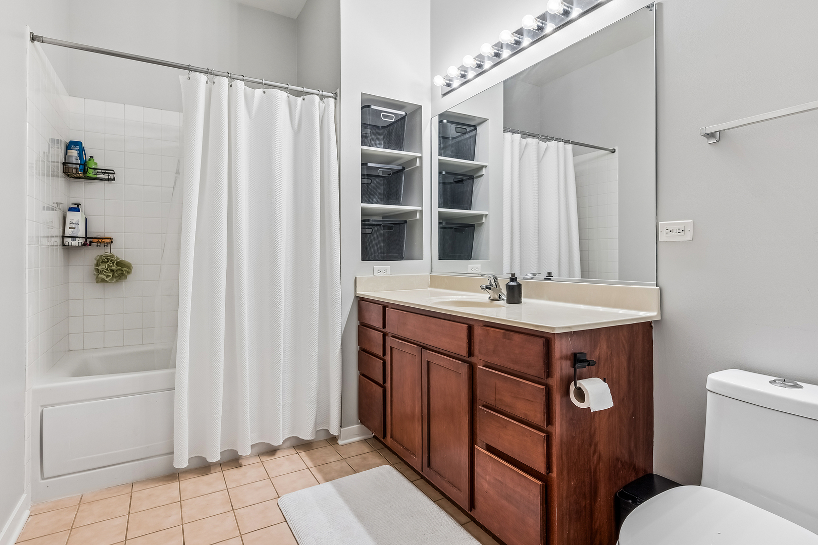 3963 W Belmont Avenue 413 Property Photo 16