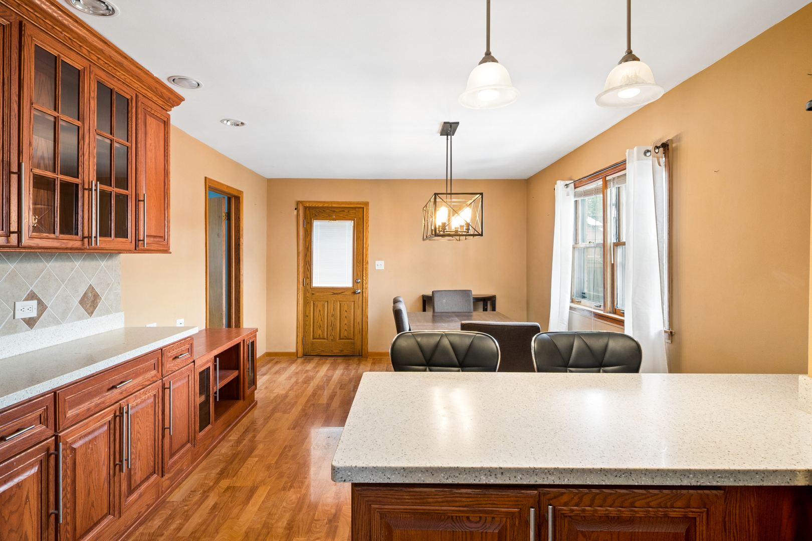 4838 W 97th Place Property Photo 14
