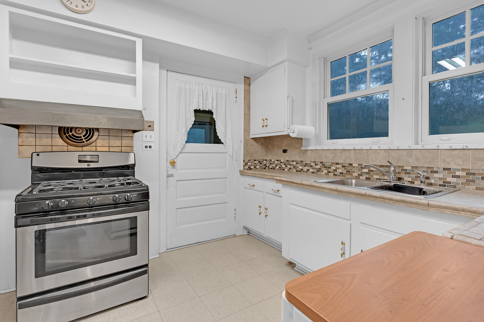 1324 Fredrickson Place Property Photo 12