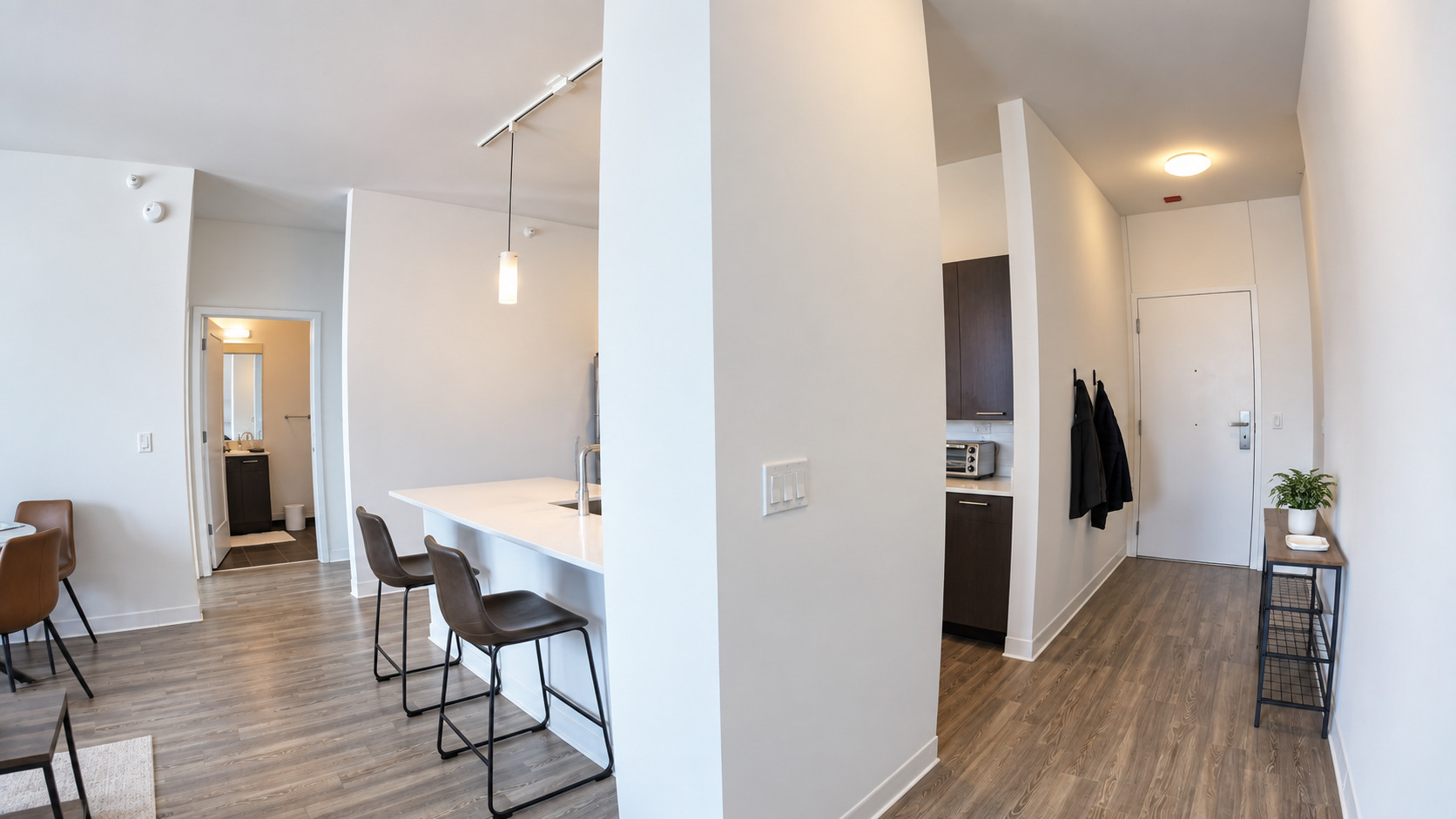 637 N Wells Street 3714 Property Photo 10