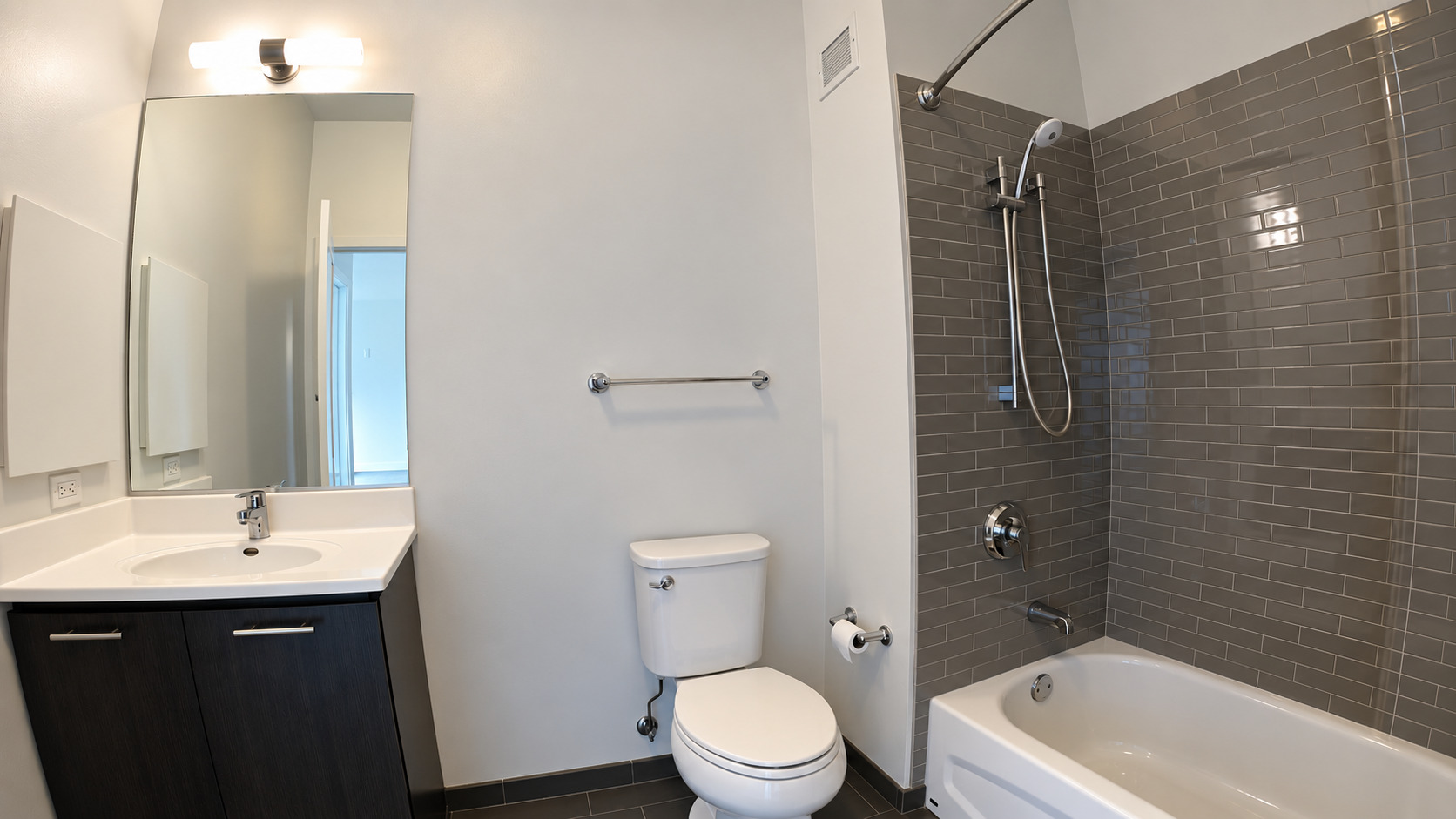 637 N Wells Street 3714 Property Photo 18