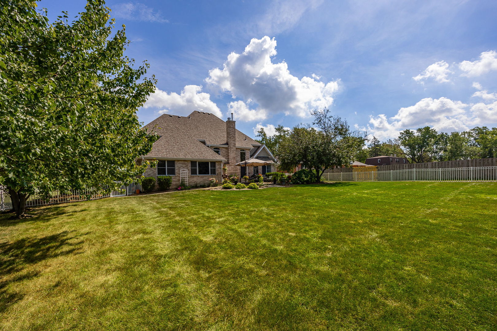 12110 Pine Avenue Property Photo 11