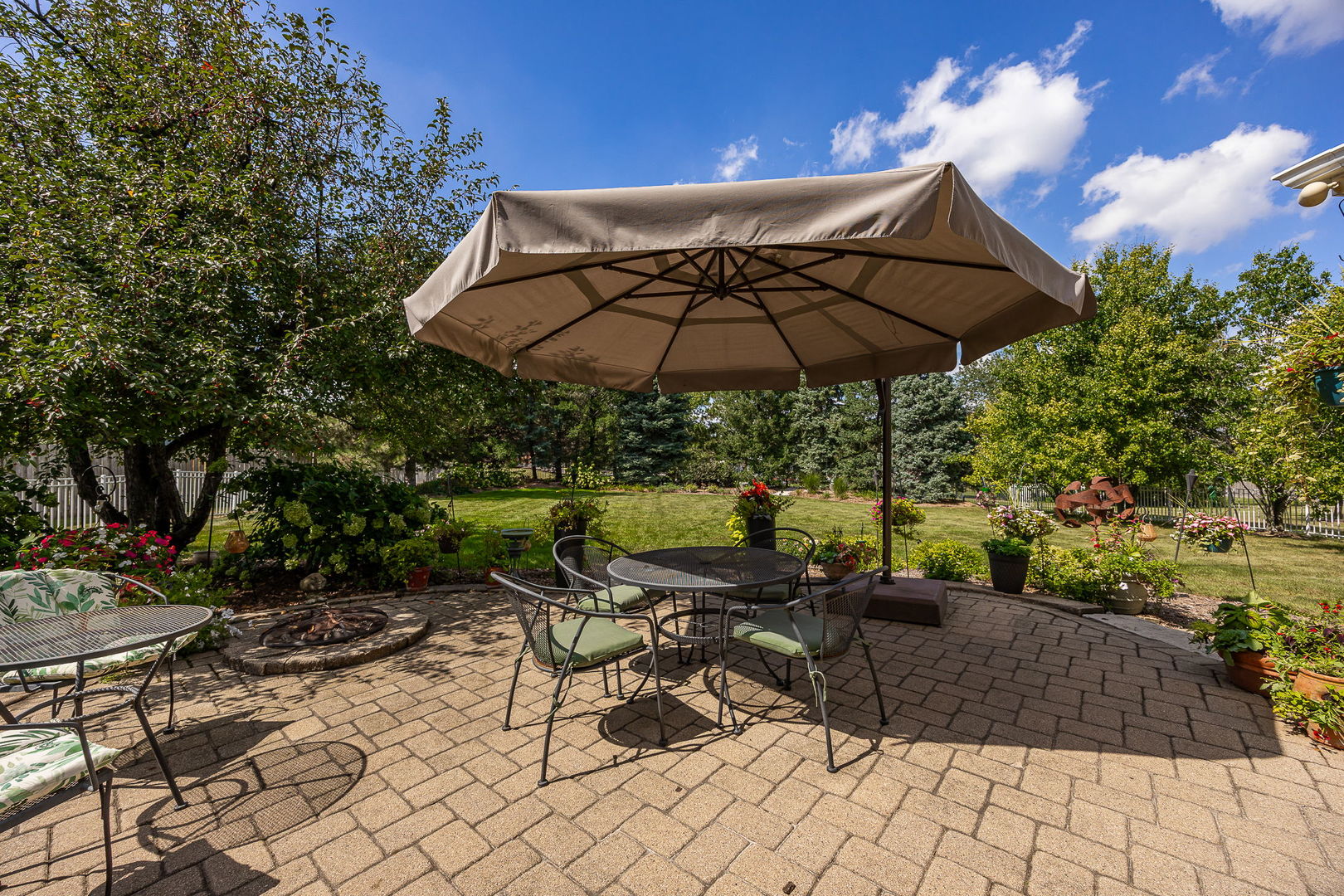 12110 Pine Avenue Property Photo 14