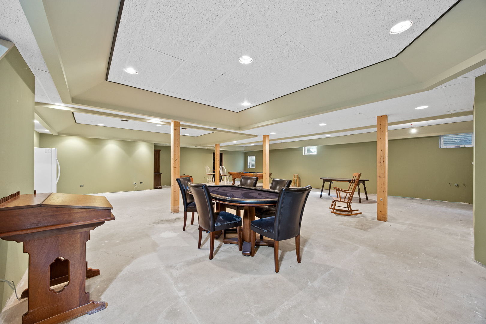 12110 Pine Avenue Property Photo 39