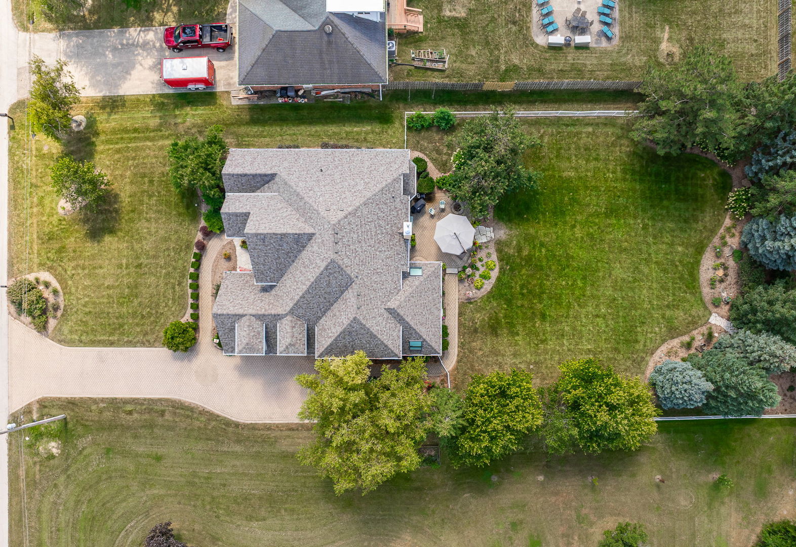 12110 Pine Avenue Property Photo 41