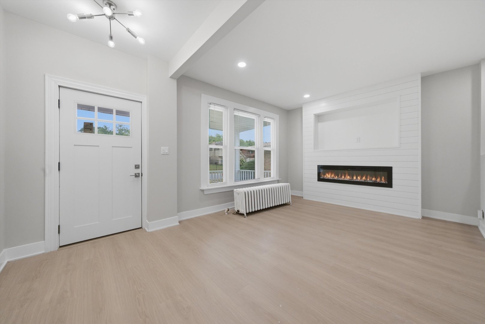 10116 S Malta Street Property Photo 4