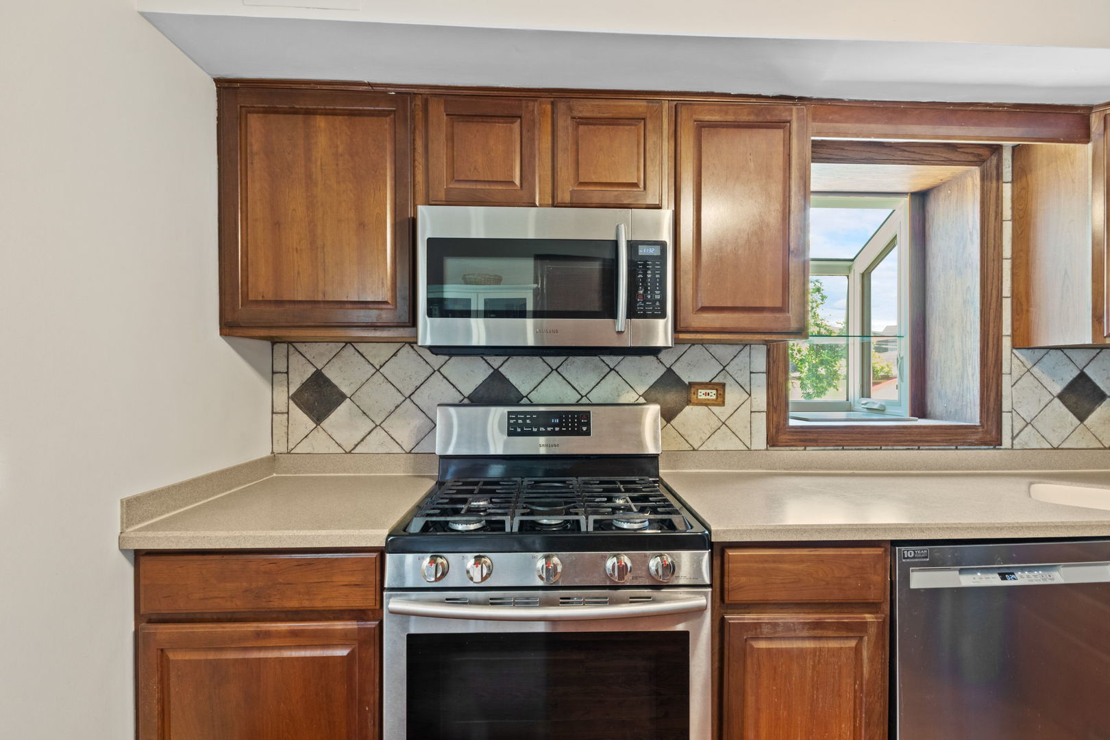 759 Westchester Boulevard Property Photo 14