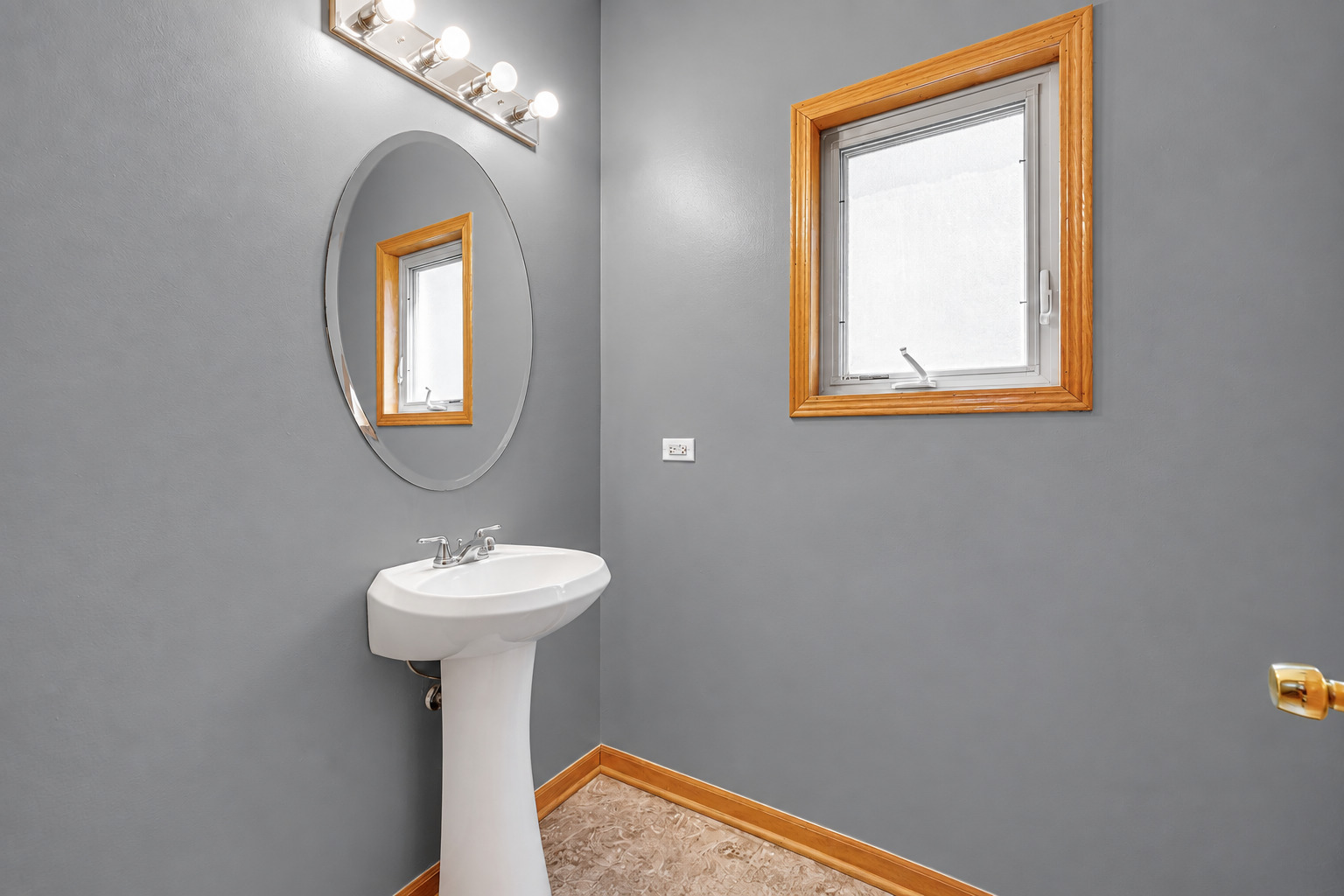12758635 Property Photo 4