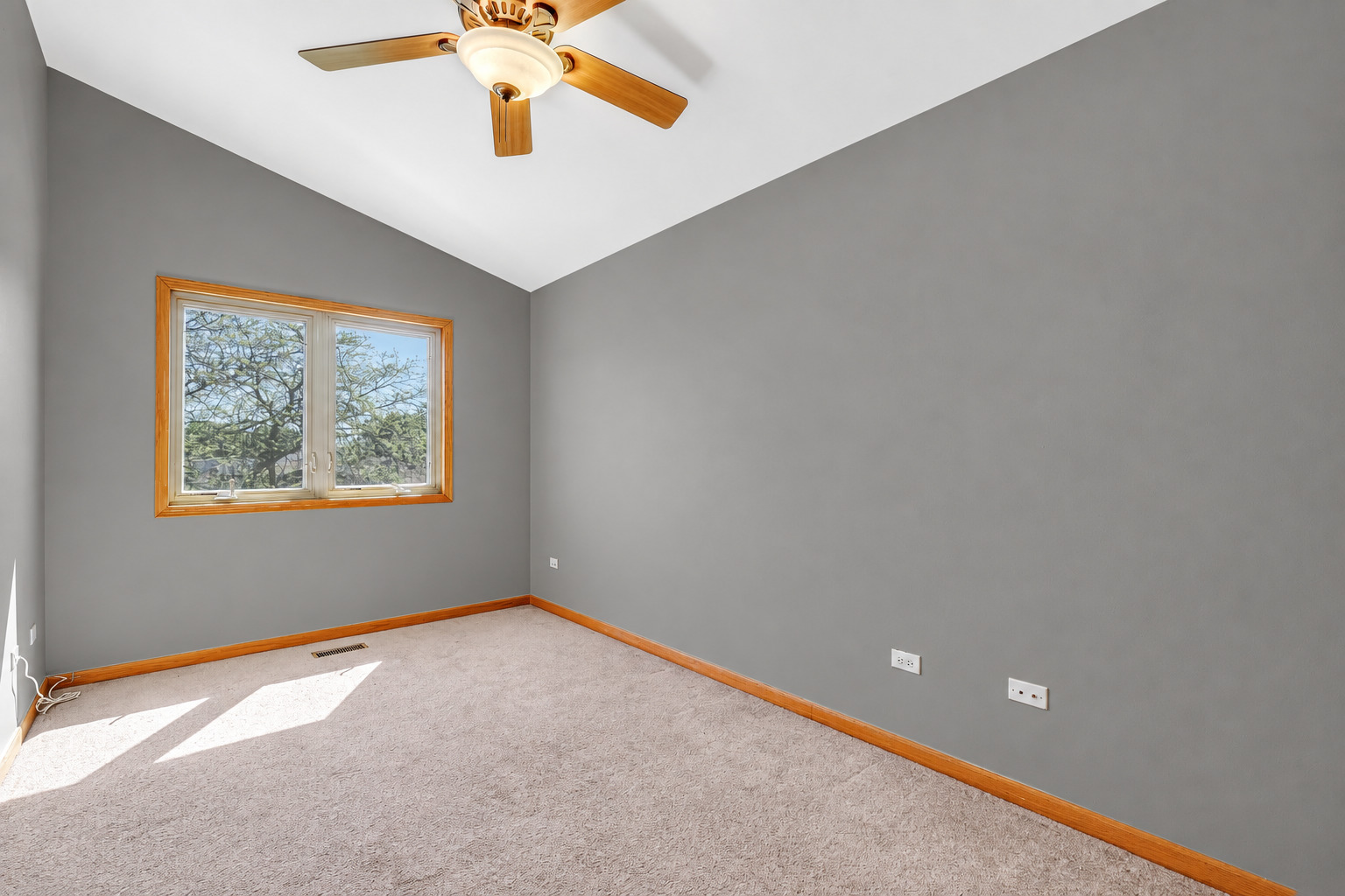 12758635 Property Photo 8