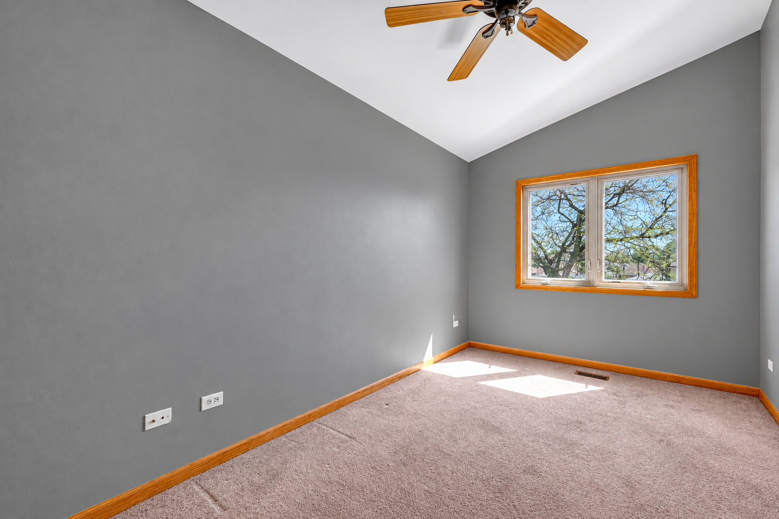 12758635 Property Photo 9