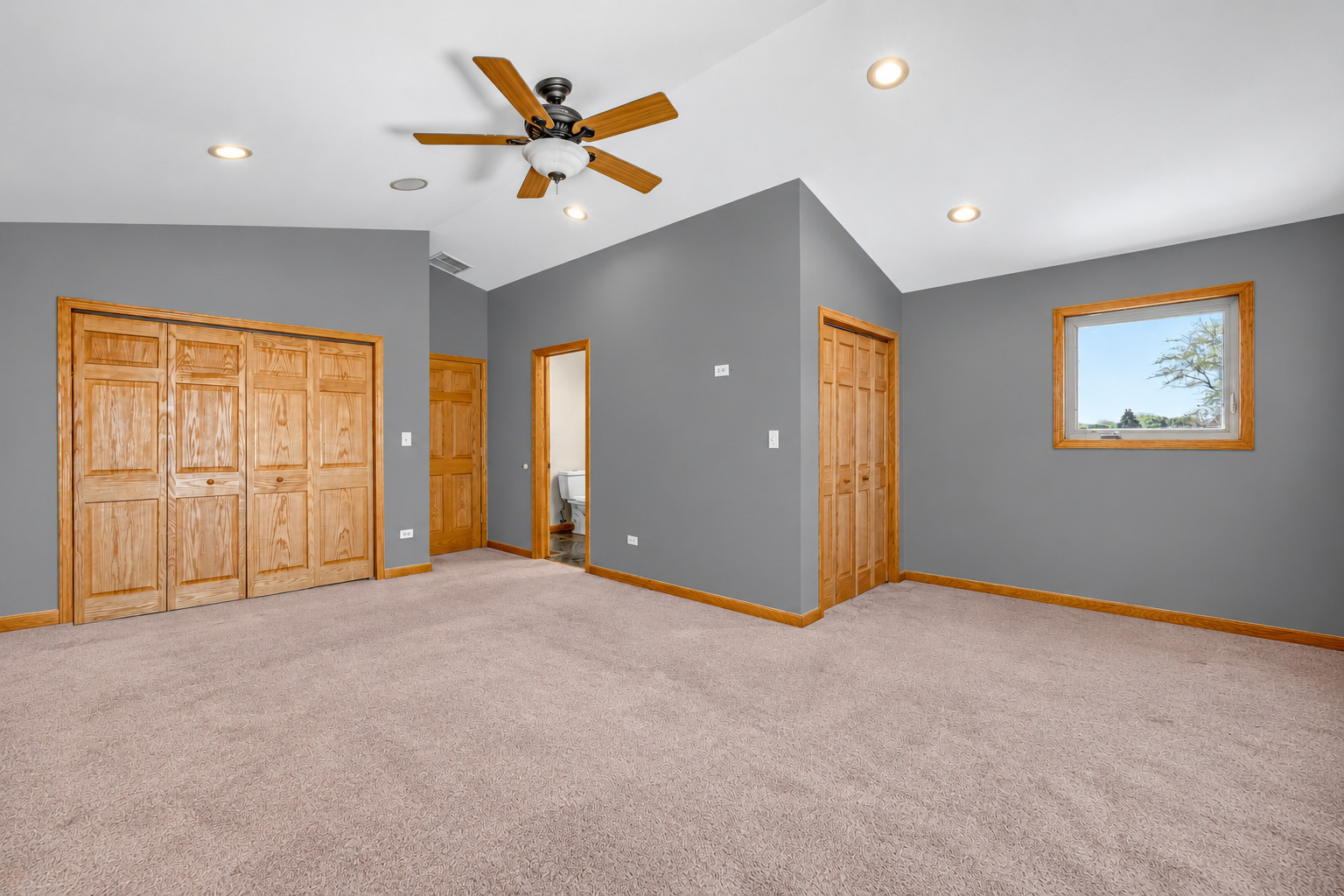 12758635 Property Photo 13