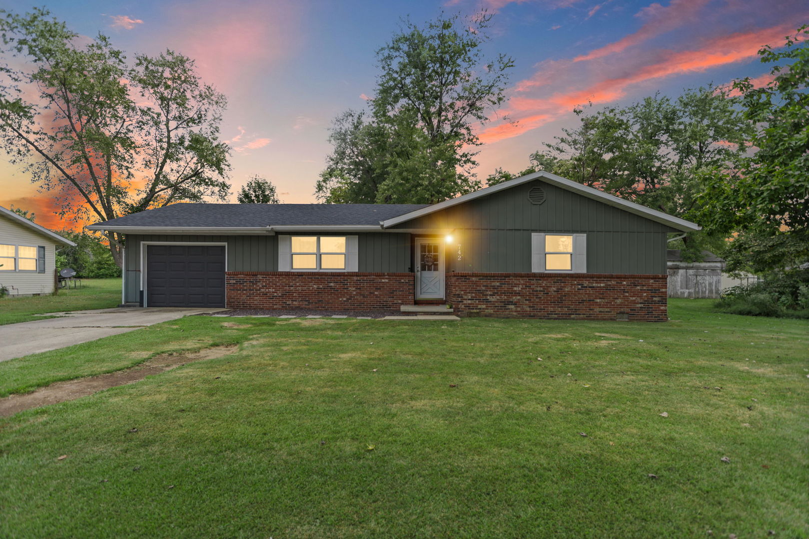742 N Reel Avenue Property Photo 1