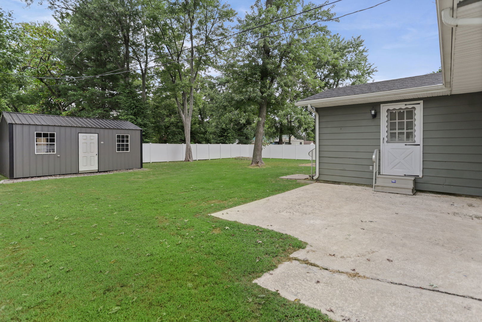 742 N Reel Avenue Property Photo 5