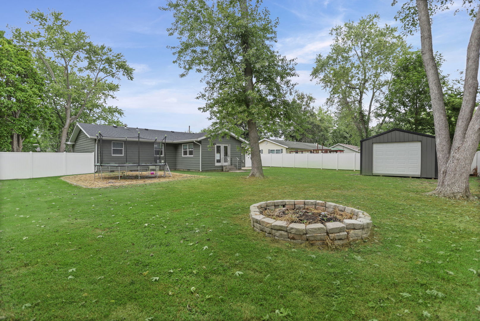 742 N Reel Avenue Property Photo 8